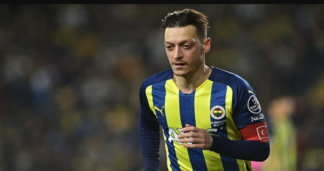 Mesut Özil Fenerbahçe'den ayrıldı mı